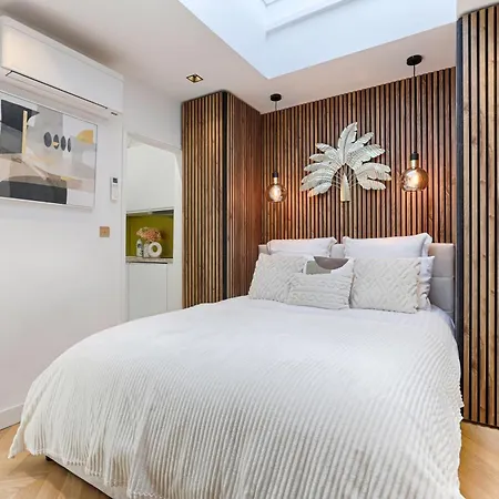 Charming Pied A Terre Near Montmartre * 파리