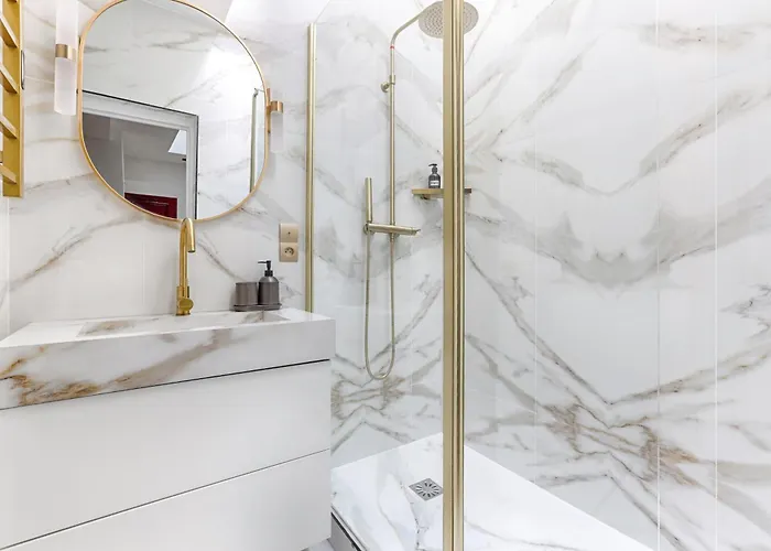 아파트 Charming Pied A Terre Near Montmartre