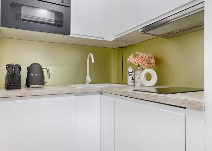 아파트 Charming Pied A Terre Near Montmartre